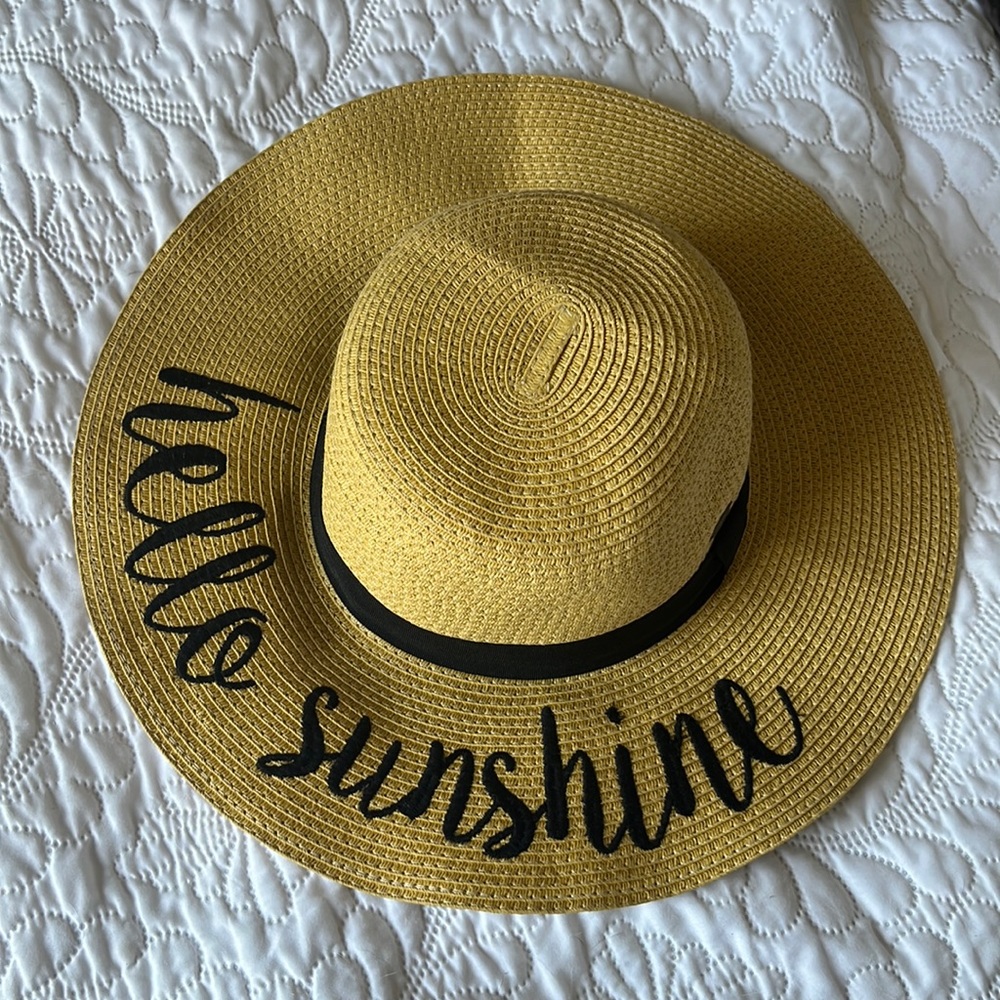 Hello Sunshine Beach Hat